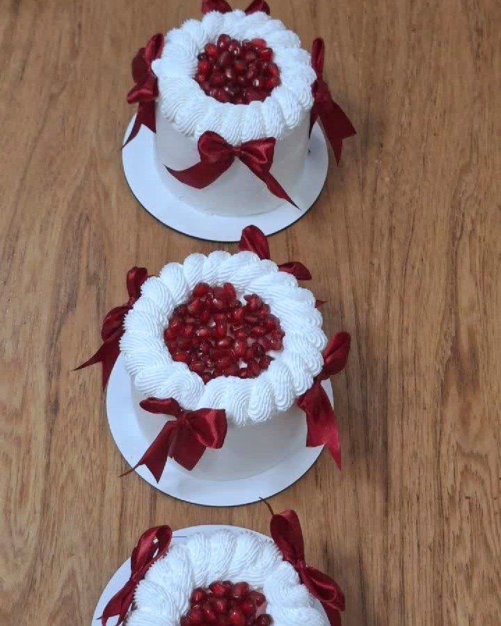 کیک های یلدایی