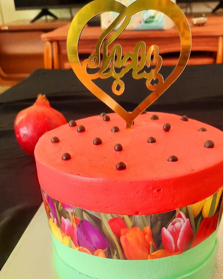 کیک سفارشی یلدای ۴۰۴