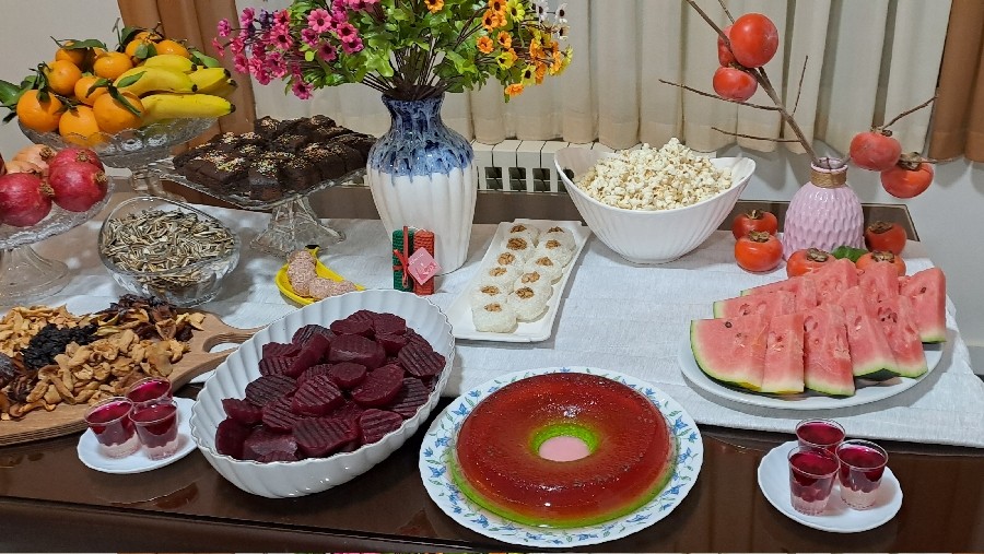 میز شب یلدا 