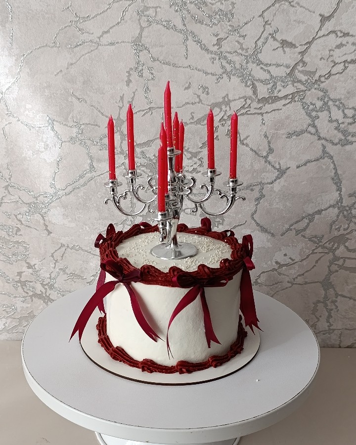 کیک وینتیج شمعدونی ترند اروپایی طور