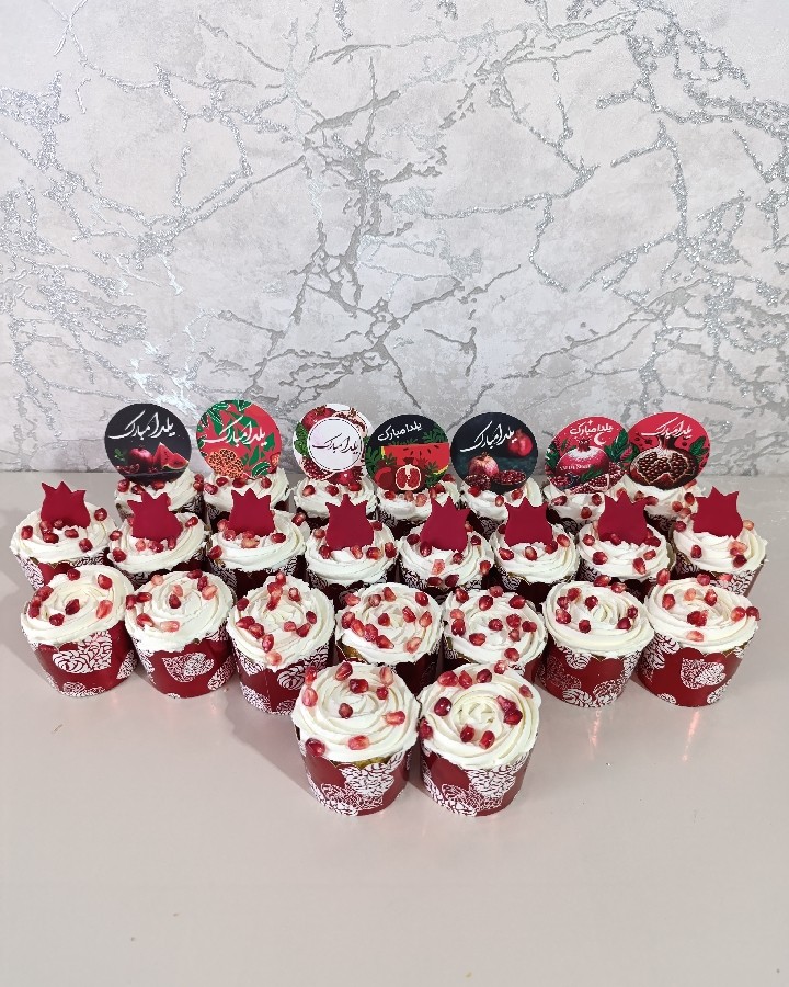 کاپ کیک های فیلینگ داریلدایی ۲۴عدد
