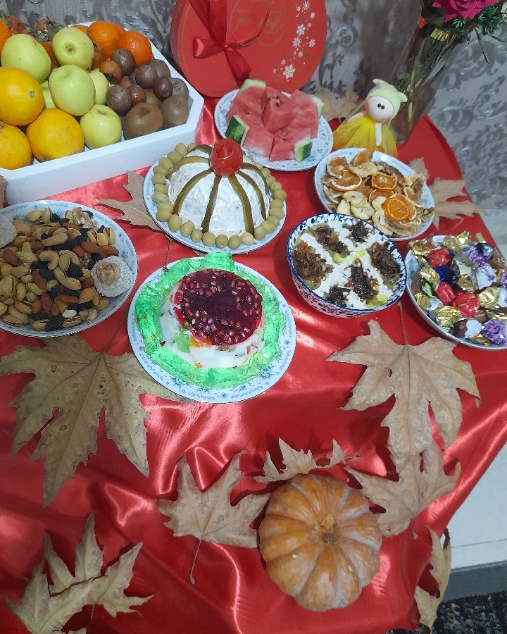 سفره یلدا۱۴۰۴ من