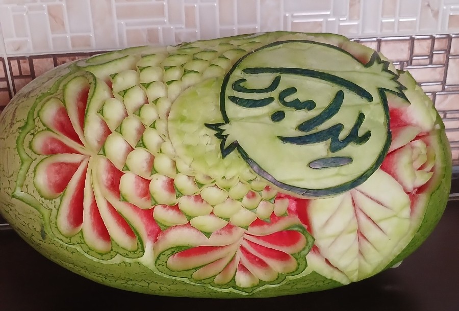 حکاکی هندوانه یلدایی عروس۱۴۰۴