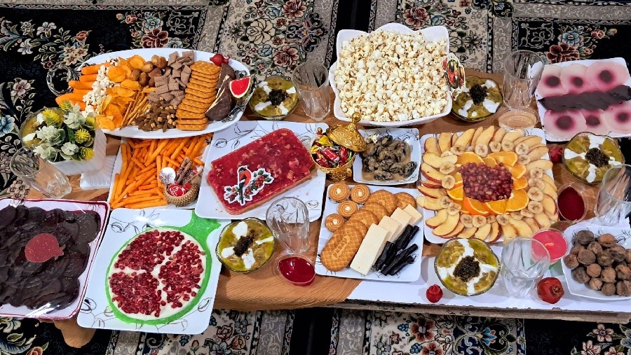 یلداتون میارک