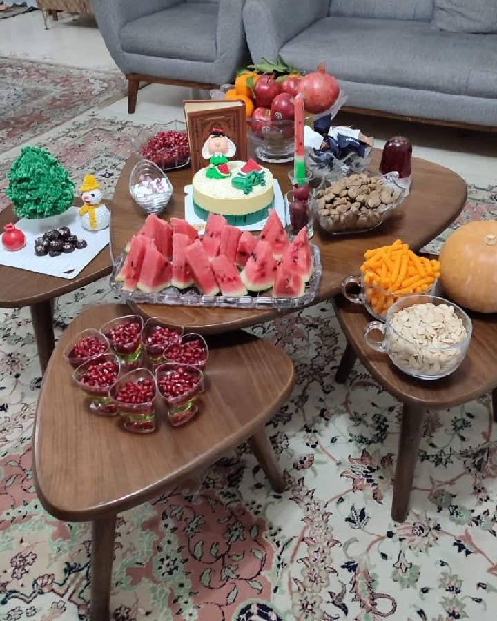 شب یلدا کنار عزیزان