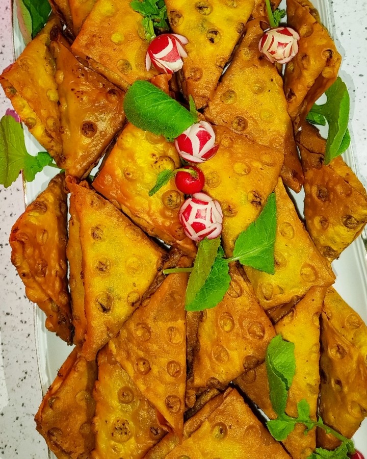 سمبوسه پنیری بعنوان فینگرفودعالیه