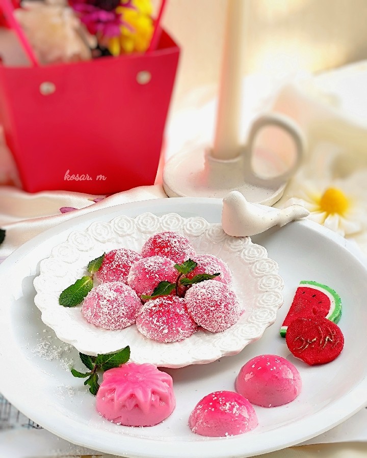 دسرژله توت فرنگی 