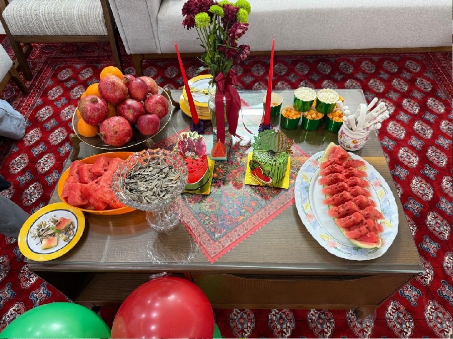 یلدای ۱۴۰۴ کنار عزیزان 