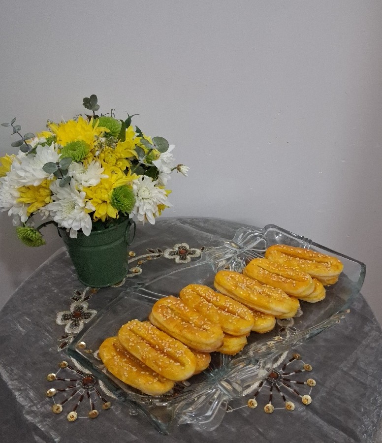 شیرینی زبانی 
با خمیر هزار لا 