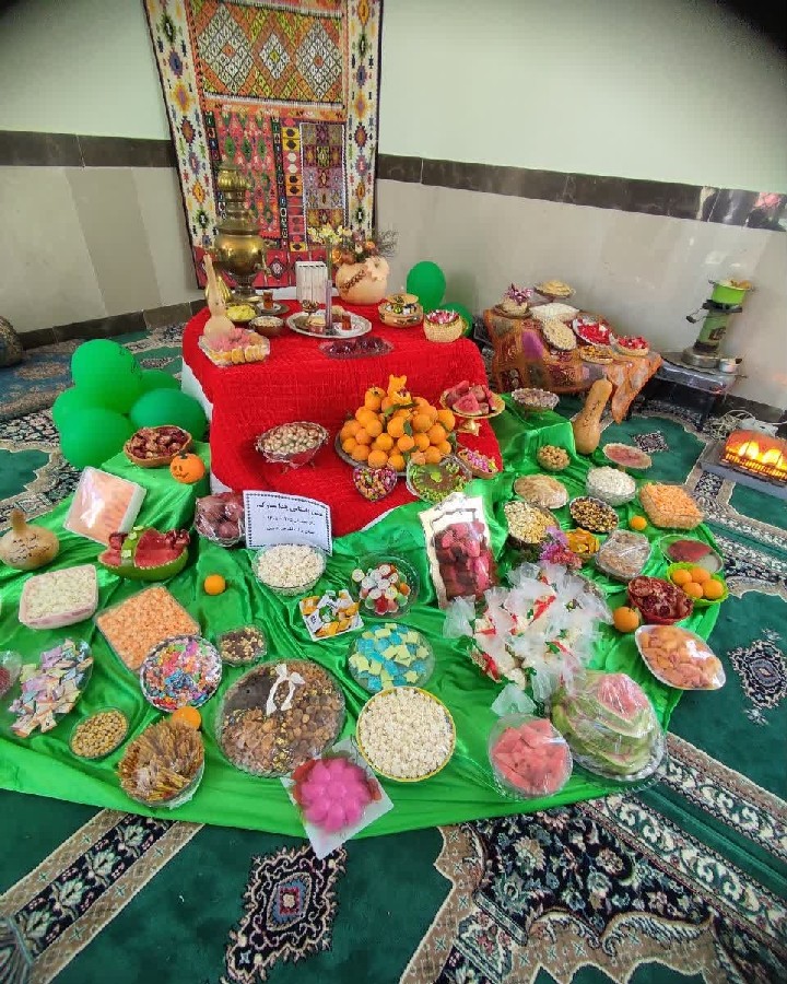 به ماند به یادگار از سال ۱۴۰۴ سفره یلدا مدرسه دخترم????