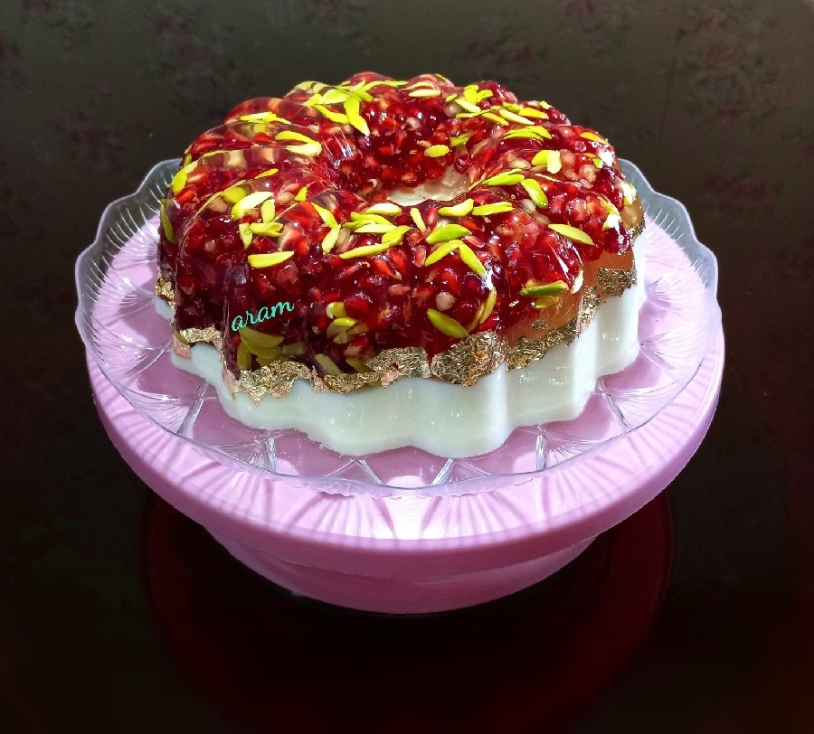 دسر مورب انار و کرم چیز