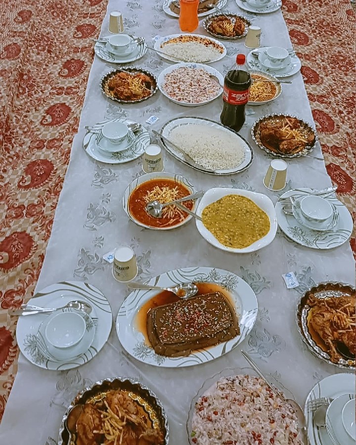 مهمونی عروسی?
دورهمی