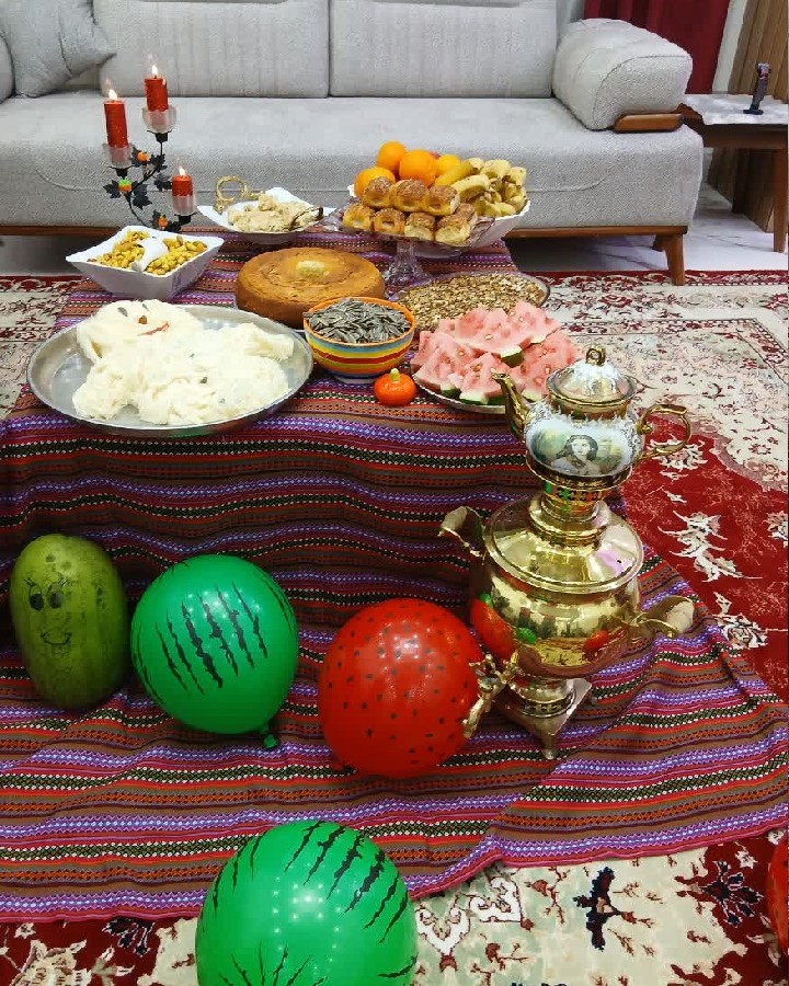 #میز شب چله #