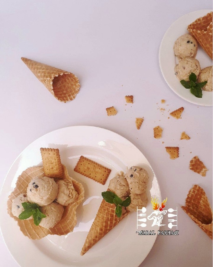 بستنی با بیسکویت مادر 