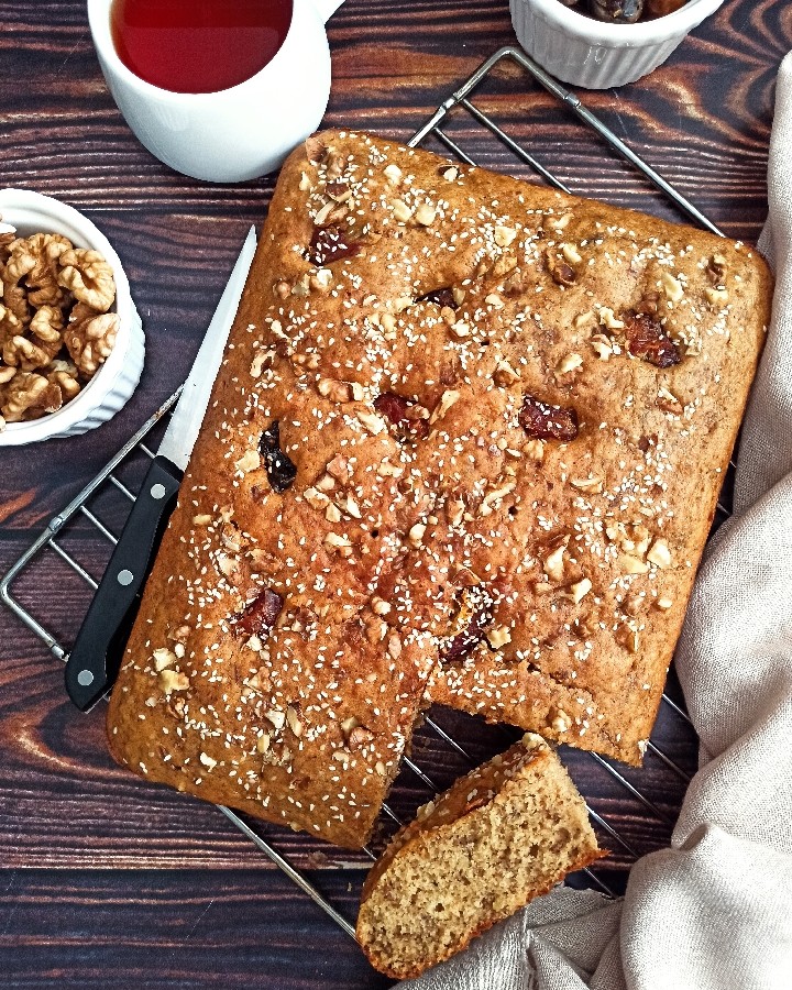 کیک خرما و گردو