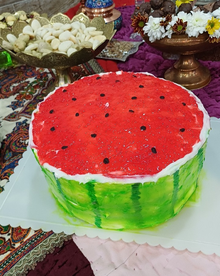 کیک یلدایی سفارش مدرسه 