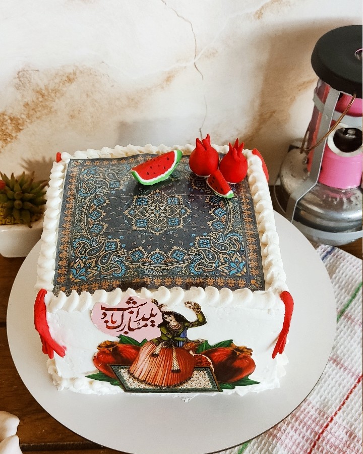 ادامه کیک های یلدا