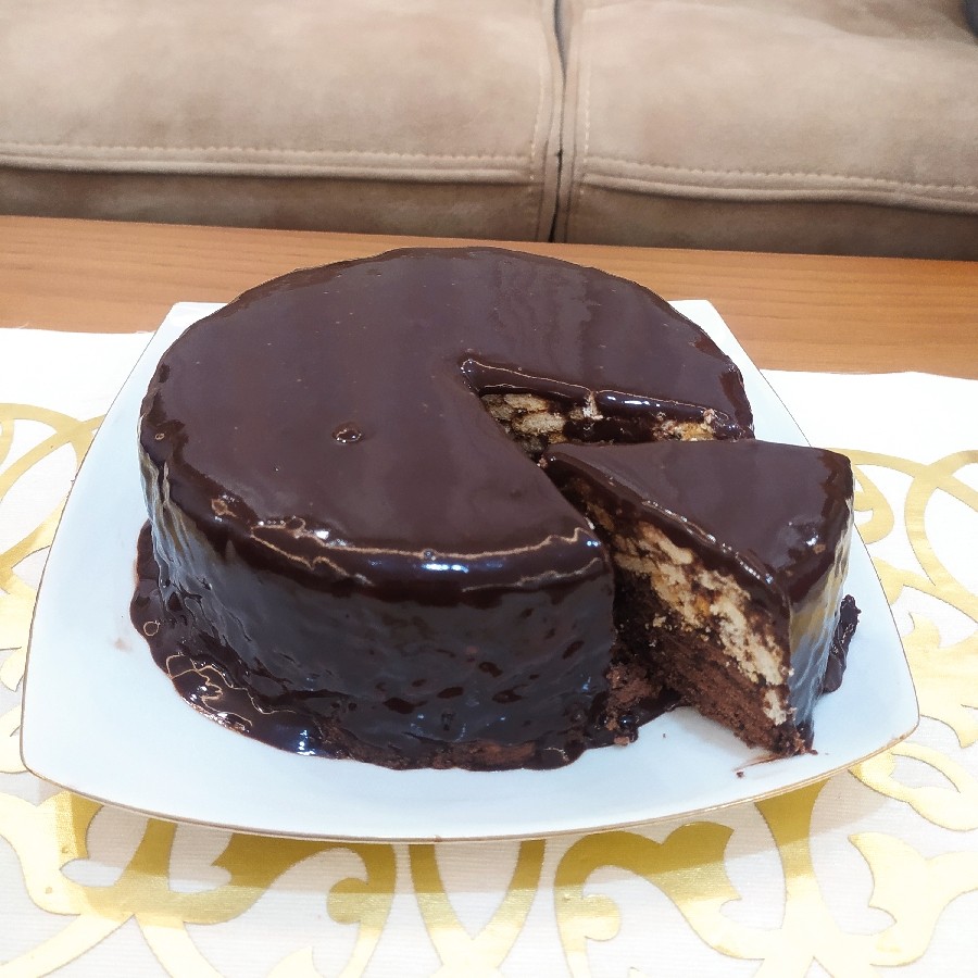 کیک یخچالی شکلاتی