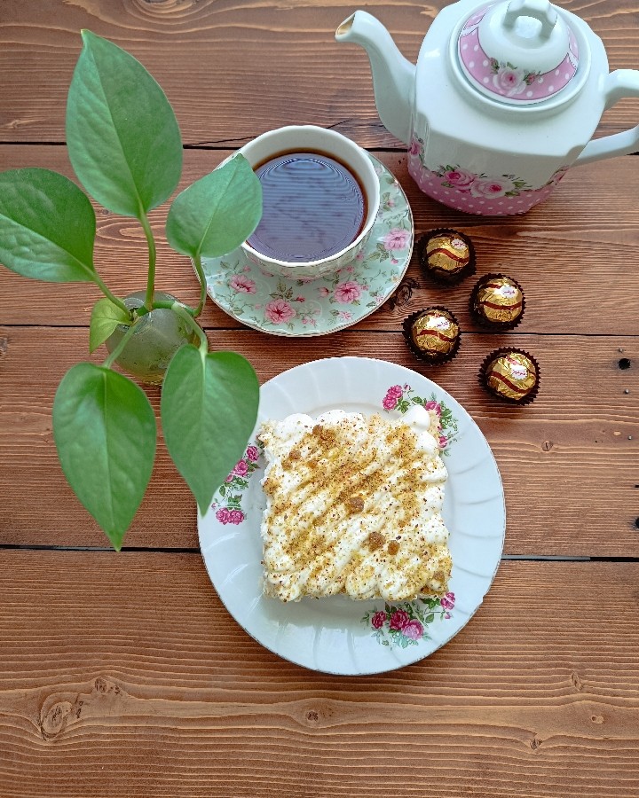 کیک سه شیر پسته 