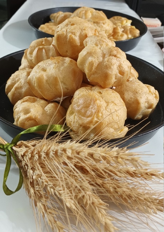 نون خامه ای
ورق بزن عزیزم 
