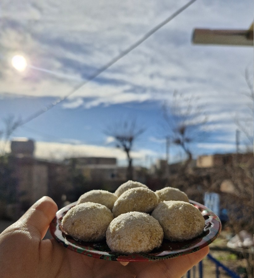 شیرینی آردی گردویی