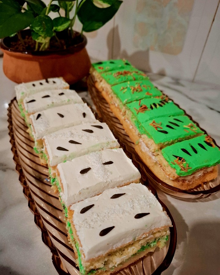 شیرینی تر برشی