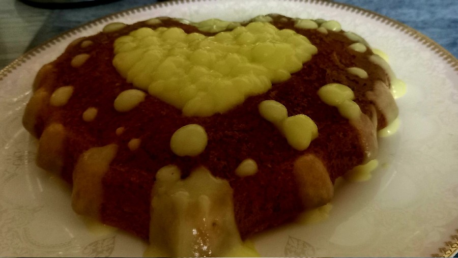 کیک کرمدار زعفرانی (دستور خانم فلاحتی عزیزم)