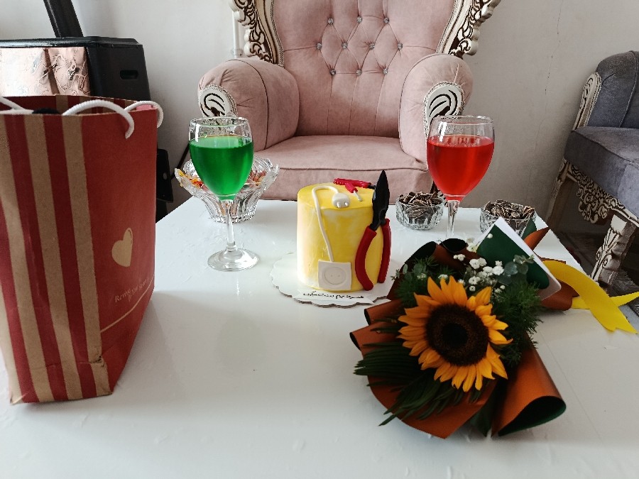 تدارکات روز مرد برای همسر عزیزم 