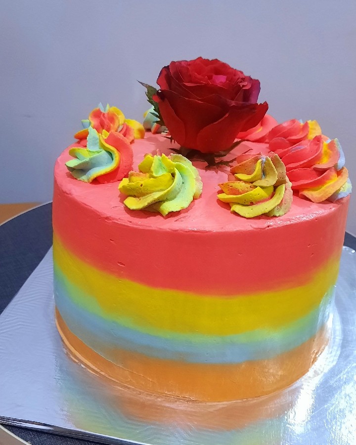 کیک آبرنگی جذاب