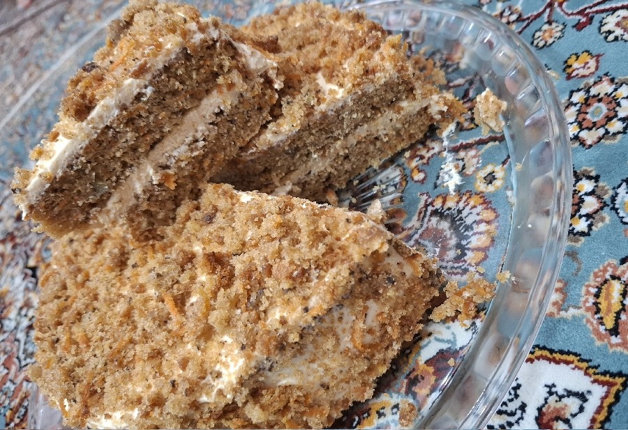 کیک هویج با فیلینگ پنیری