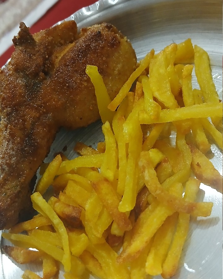 عکس مرغ سوخاری و سیب زمینی???
اینجا خیلییی گشنم بود سریع عکس گفتم و...?