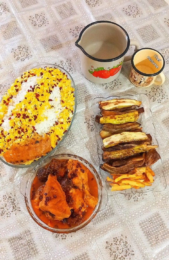 خورش آلو زرشک با مرغ  
ورق بزن عزیزم  