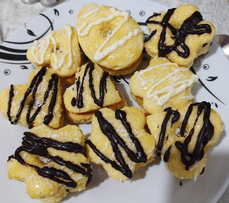 شیرینی مربایی نارگیلی
از پیج فرشته صادقیان