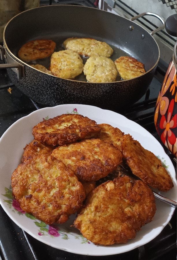 روزمرگی
ورق بزن عزیزم 
