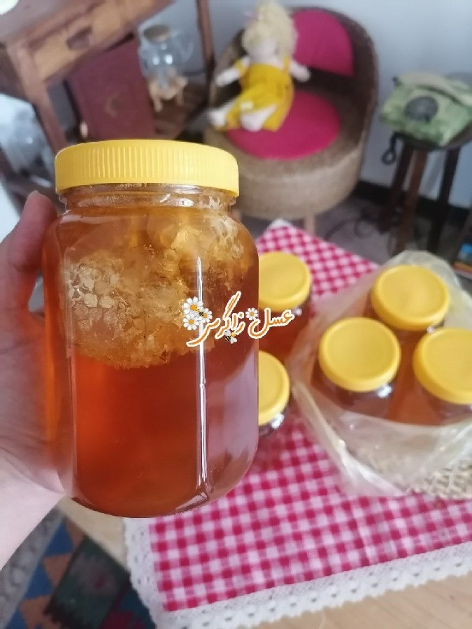 عسل طبیعی و تازه 