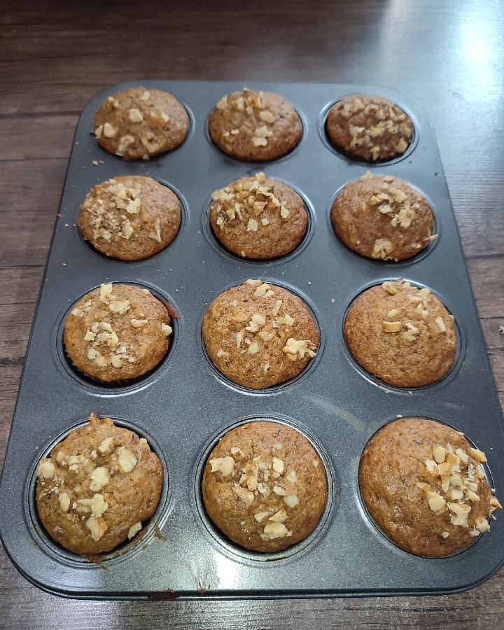 کیک رژیمی موز و گردو 