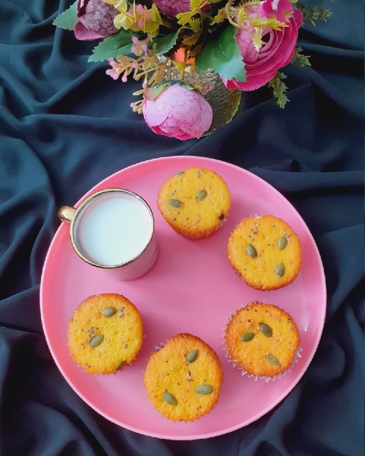 کاپ کیک زعفرانی