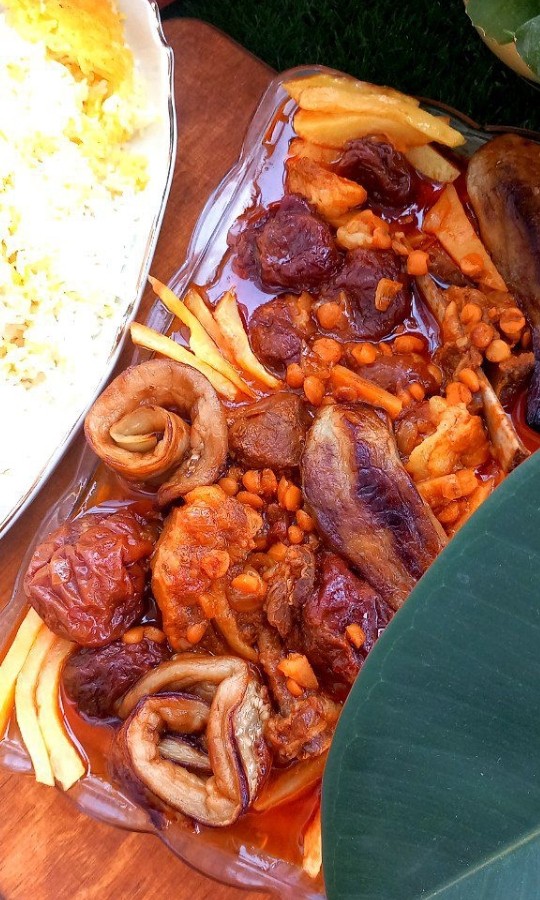 قیمه بادمجون  
ورق بزن عزیزم  