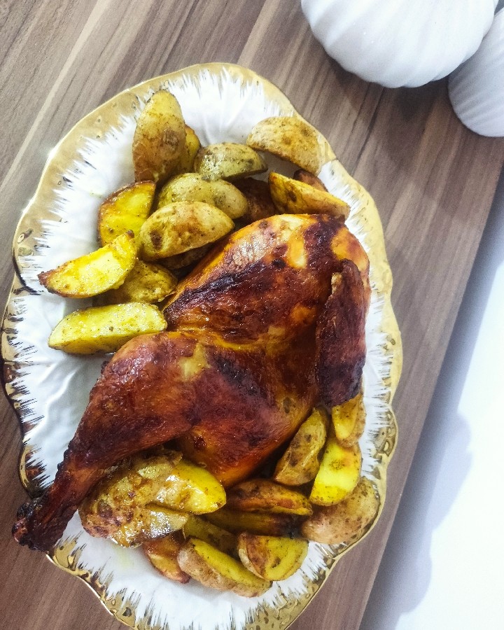 مرغ و سیب زمینی تنوری 