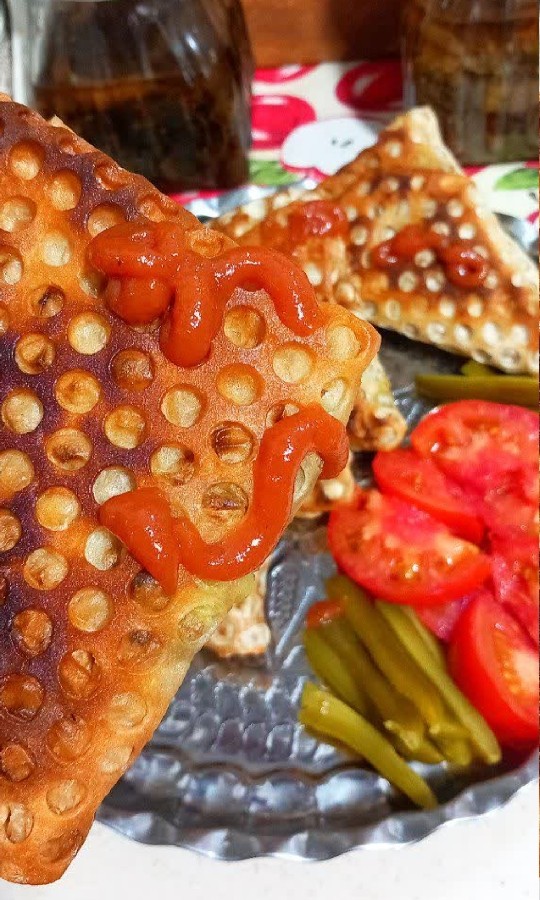 سمبوسه گوشت و سيب زميني    
ورق_زدنی   