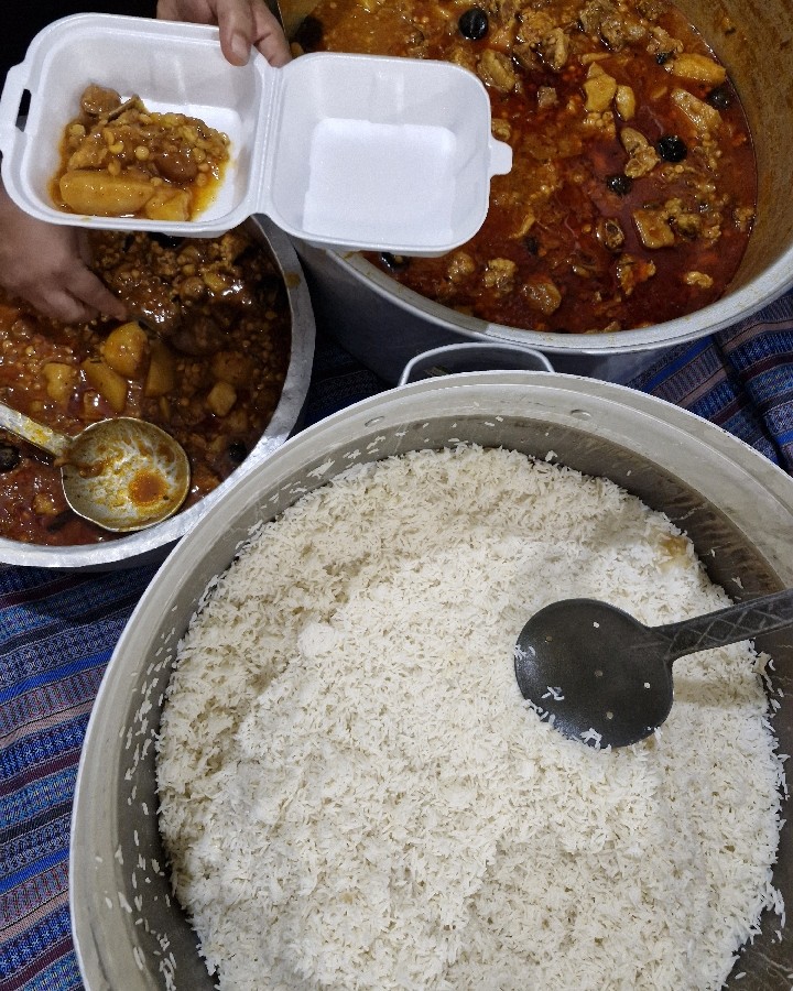 برنج و خورش گوشت