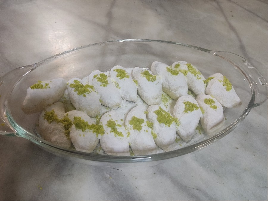 شیرینی های اعیاد شعبانیه