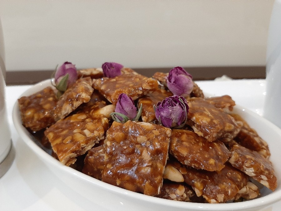 بادام سوخته گیلانی