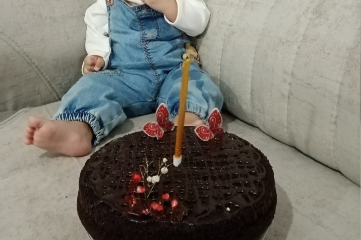 کیک شکلاتی برای دخترم ? ??‍? 