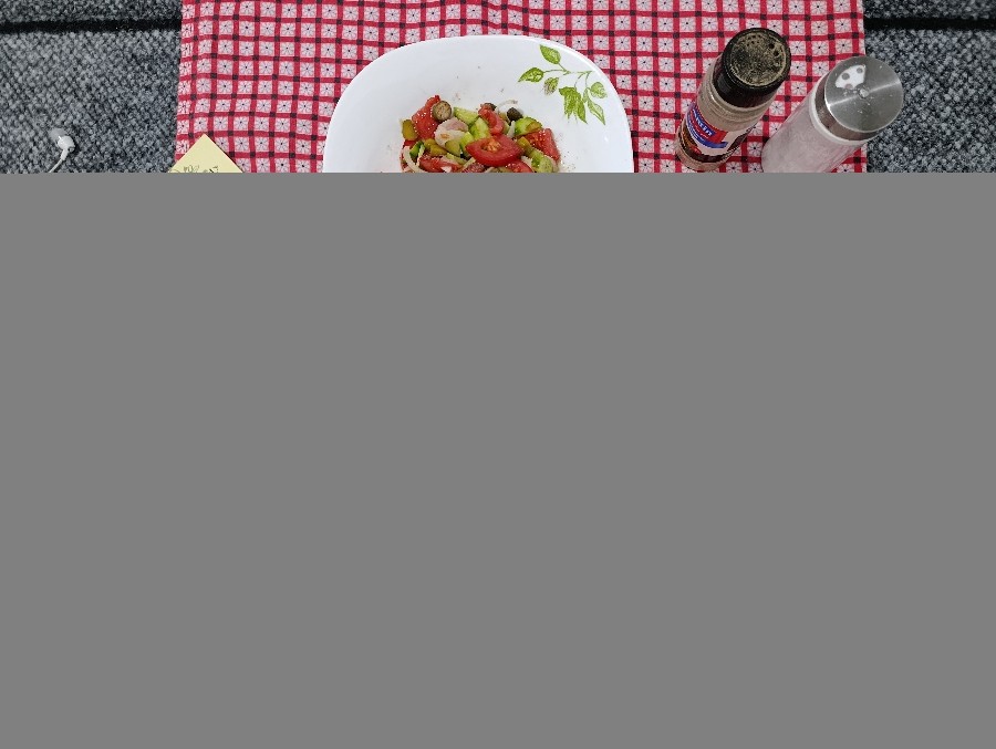 پلو ساده با تن ماهی و سالاد