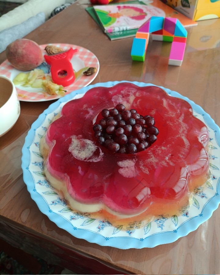 ژله تزیین شده با میوه