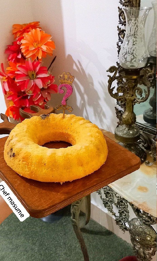 کیک  ماست با مغز شکلات   
چقدر زود میگذرد/کیکِ ساده ی تولدم  