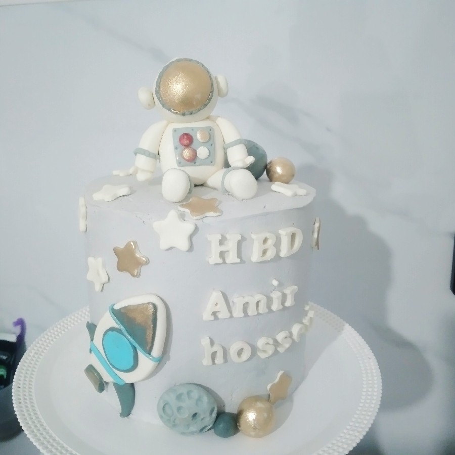 کیک فضا نورد