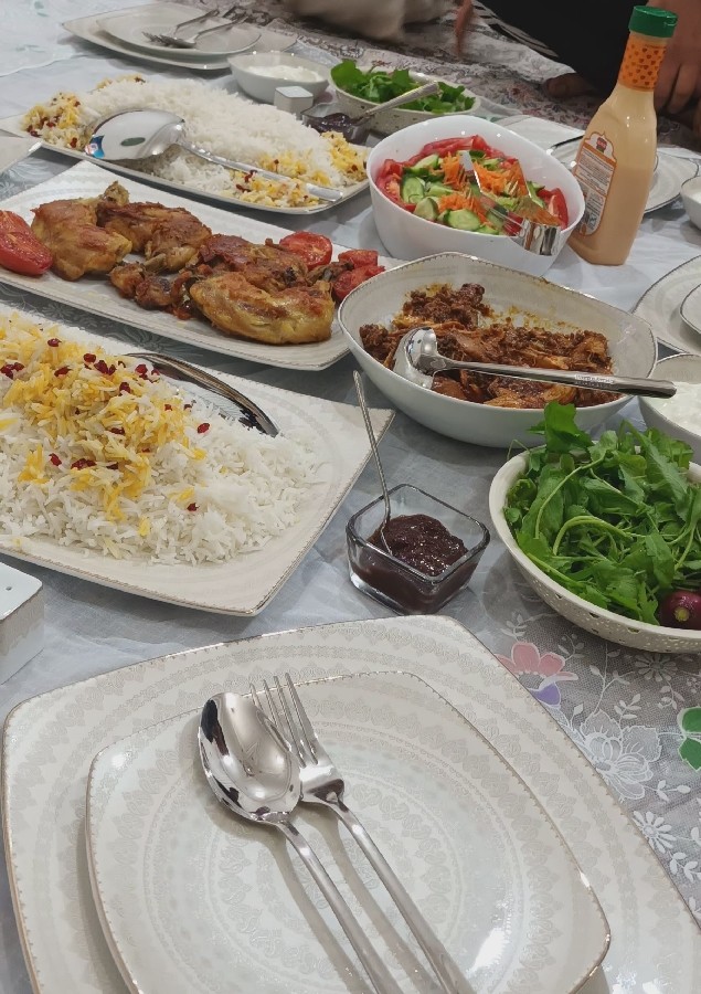 افطاری
ورق بزن عزیزم 
