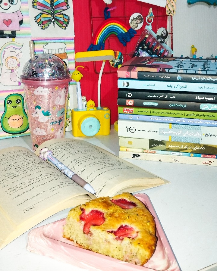 کیک  توت فرنگی